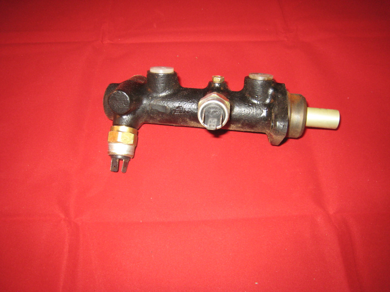 1971-79 VW Bus Brake Master Cylinder