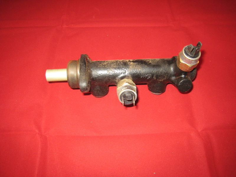 1971-79 VW Bus Brake Master Cylinder