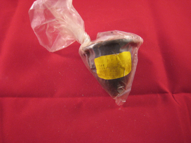 VWC-211-401-263-A - 211401263A - LOWER RUBBER TORSION ARM STOP - BUS 68-79