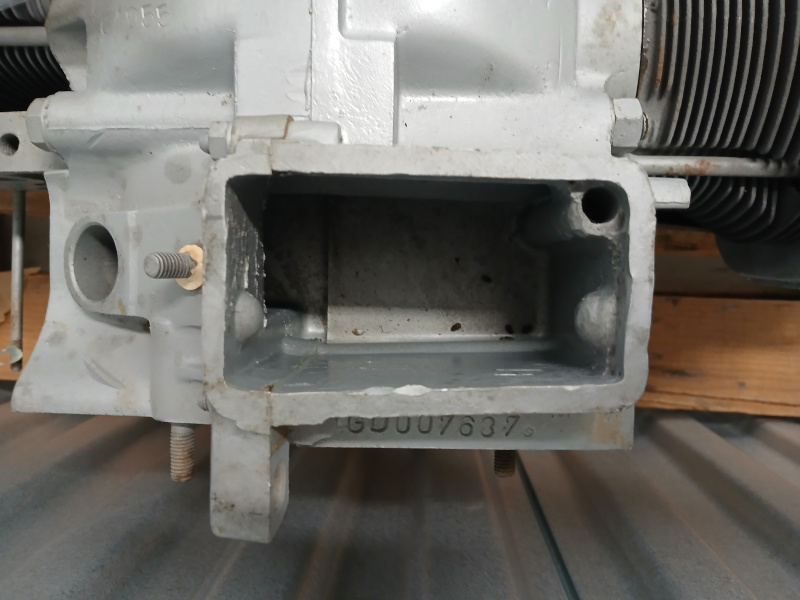 VW-2000cc-Engine GX10725H Oil